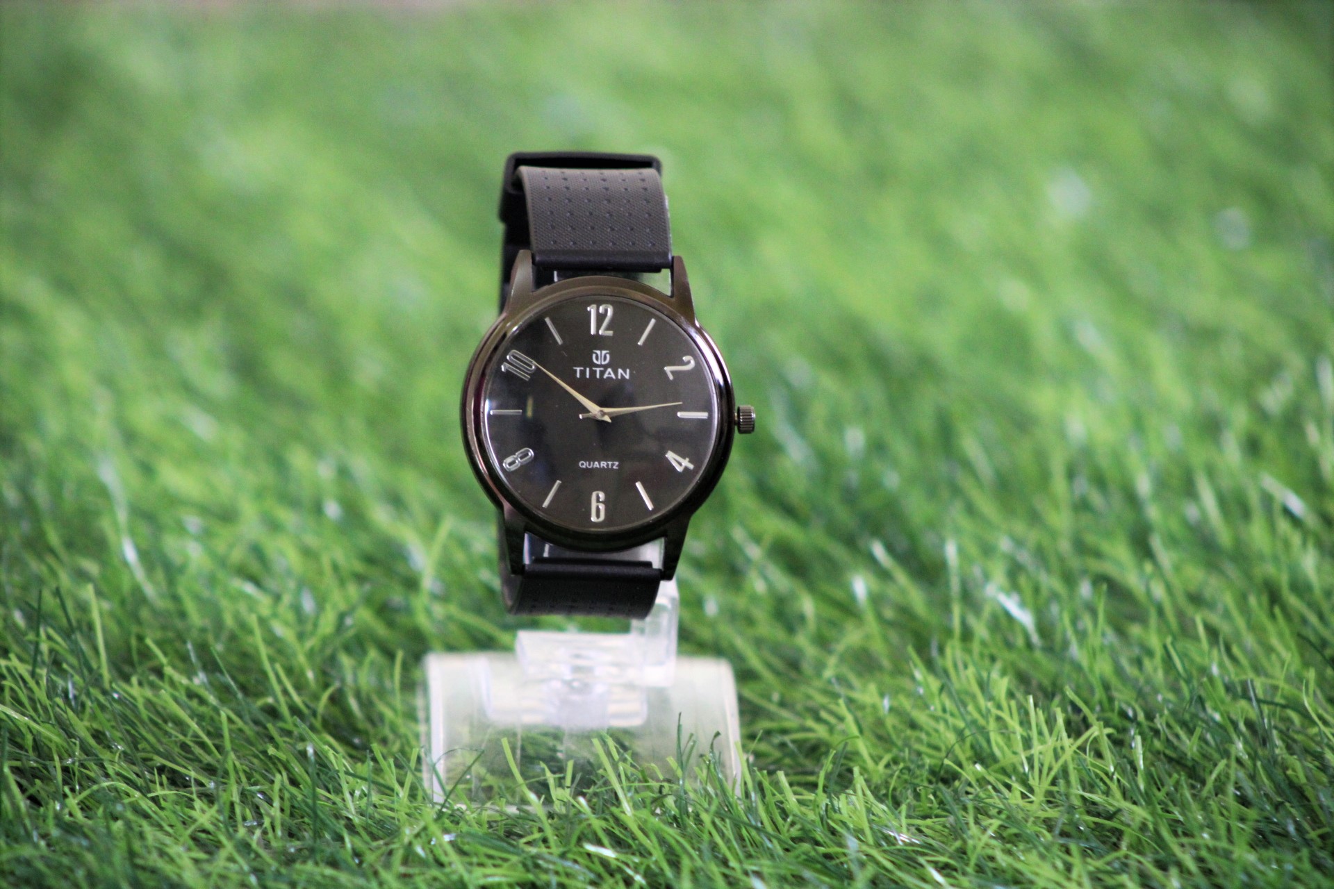 Cool Quartz Black Leather Stylish Wrist Watch For Men