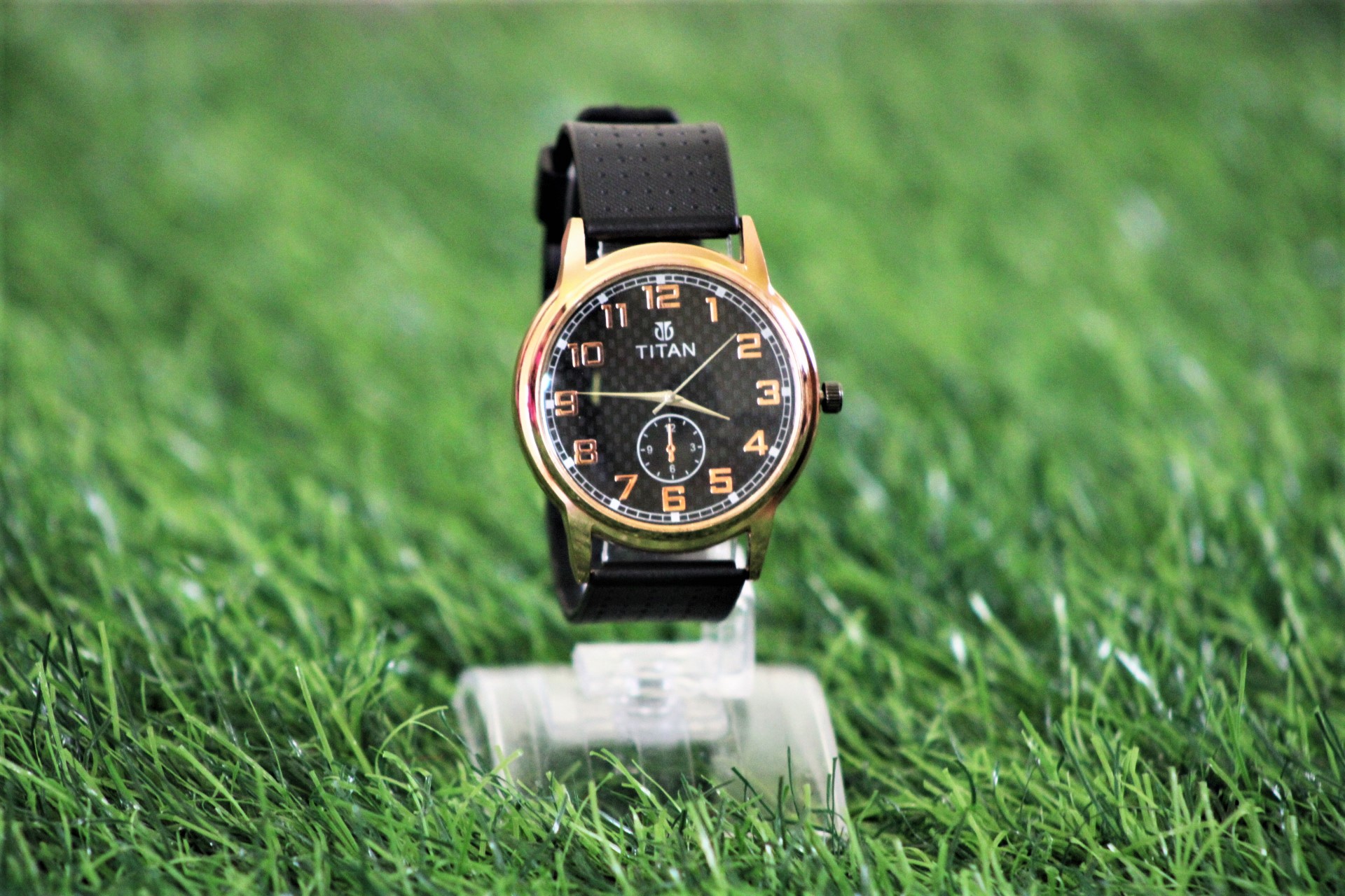 Cool Quartz Golden Leather Stylish Wrist Watch For Men