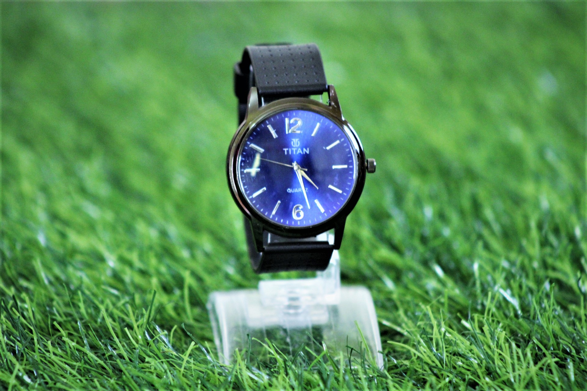 Cool Quartz Blue & Black Leather Stylish Wrist Watch For Men